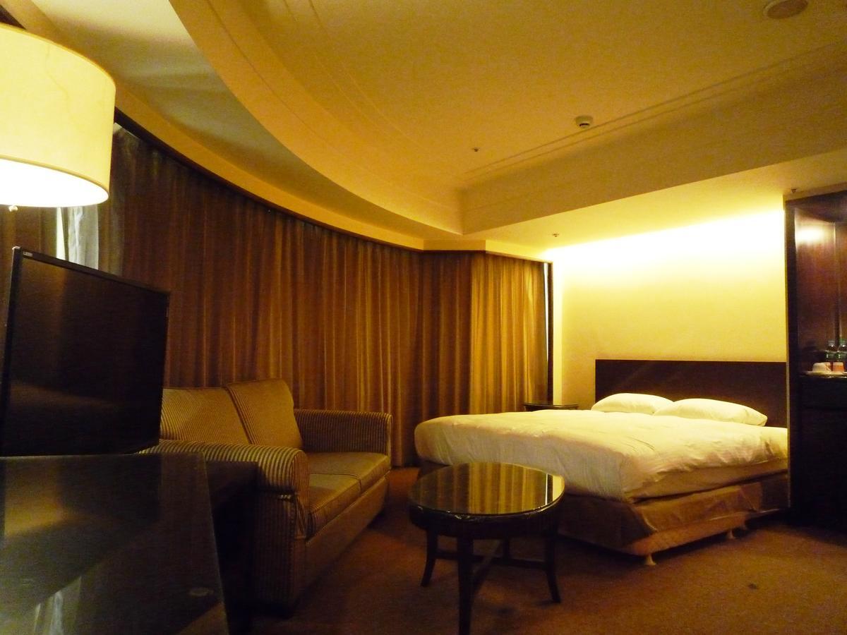 Nisus Hotel Taipei Exterior foto
